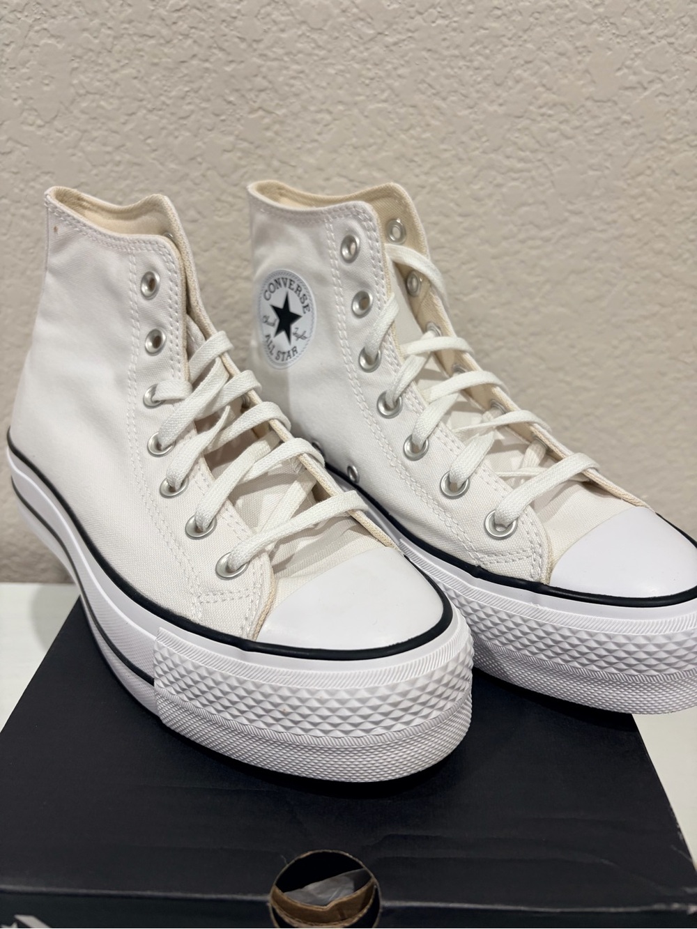 7W Converse Chuck Taylor All-Star Platform Lift High Top Core Shoes New - Picture 2 of 7